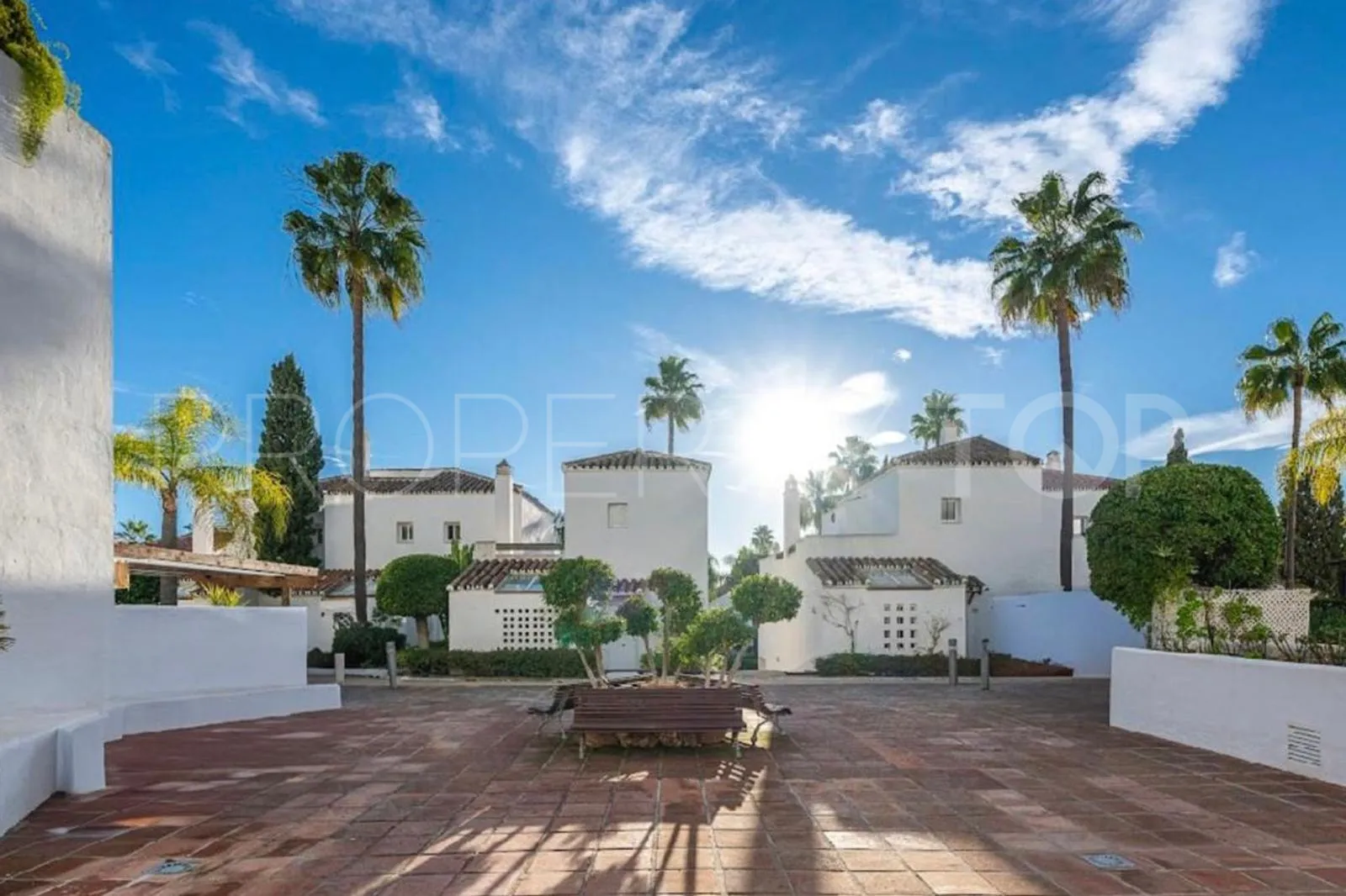 Apartment for sale in Bahia de Marbella