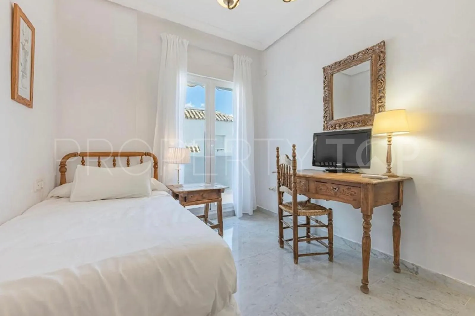 Apartment for sale in Bahia de Marbella