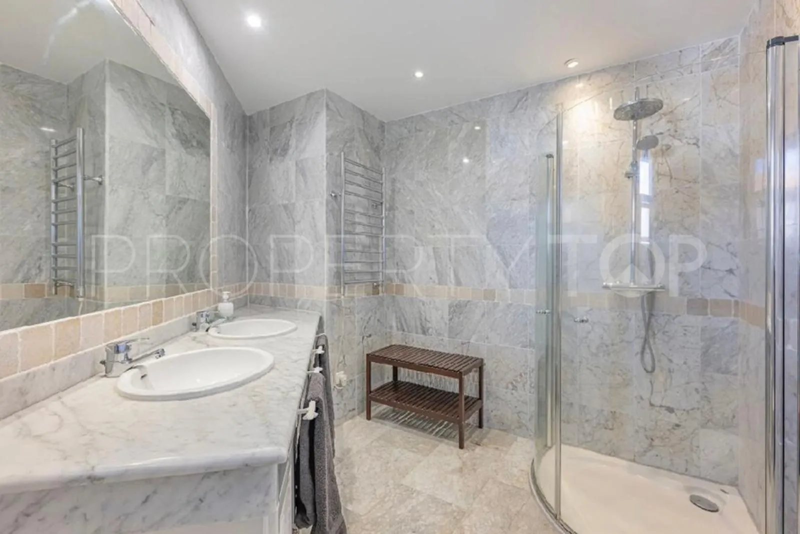 Apartment for sale in Bahia de Marbella