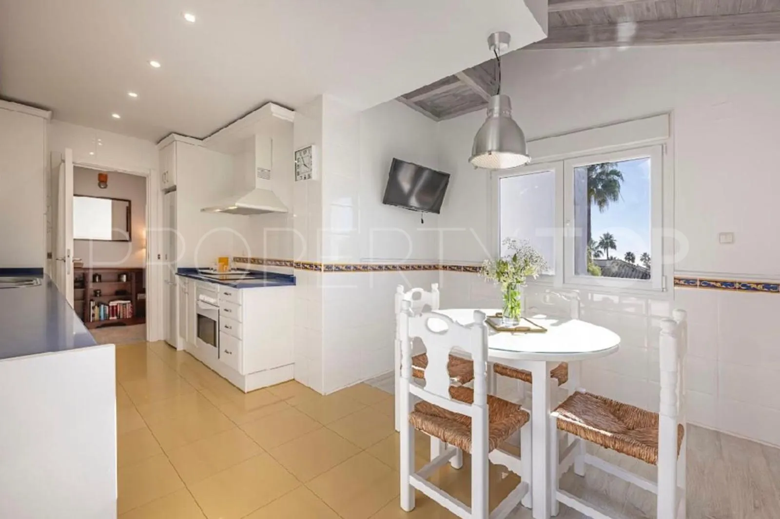Apartment for sale in Bahia de Marbella