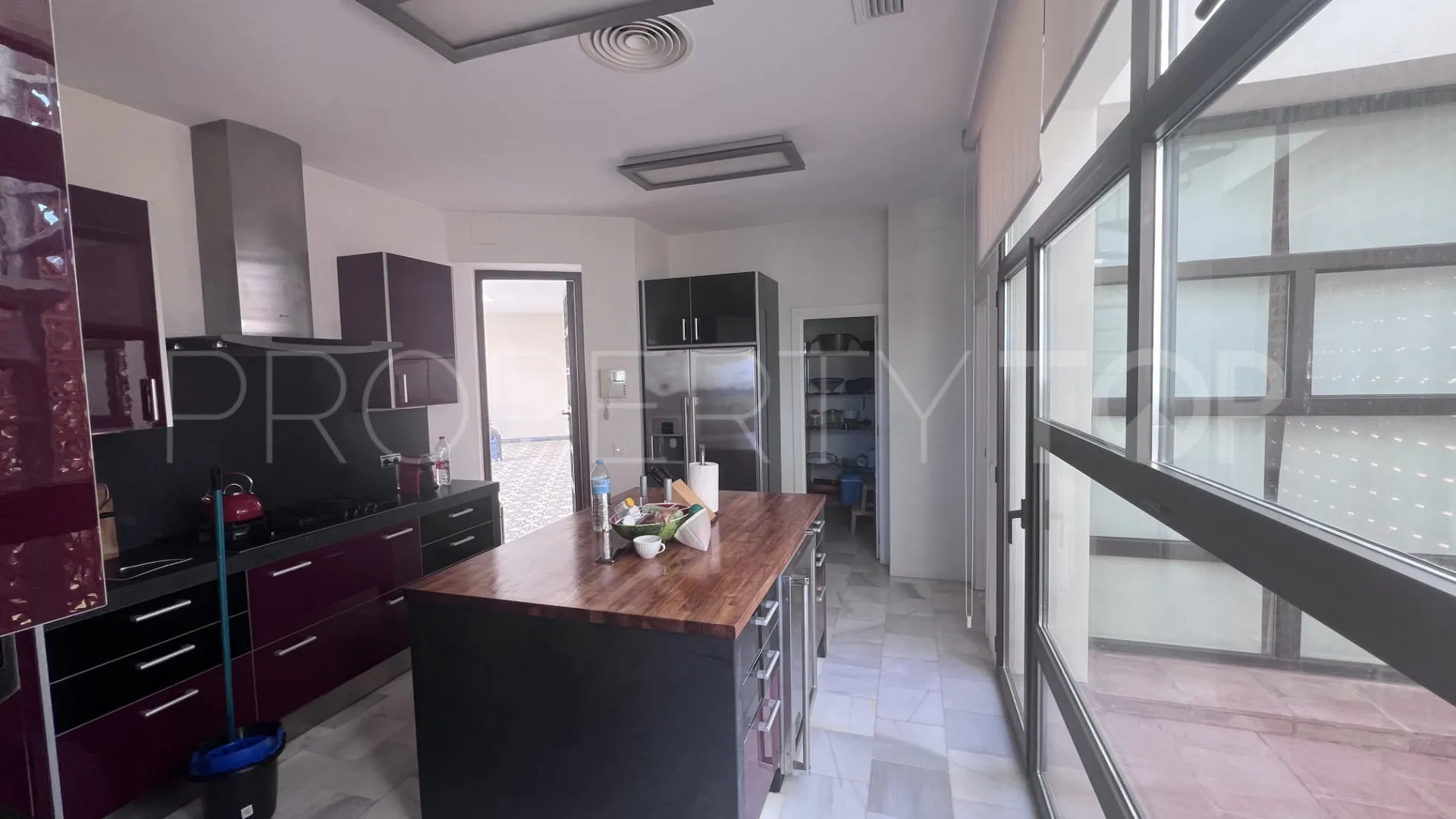 5 bedrooms villa in Atlanterra for sale