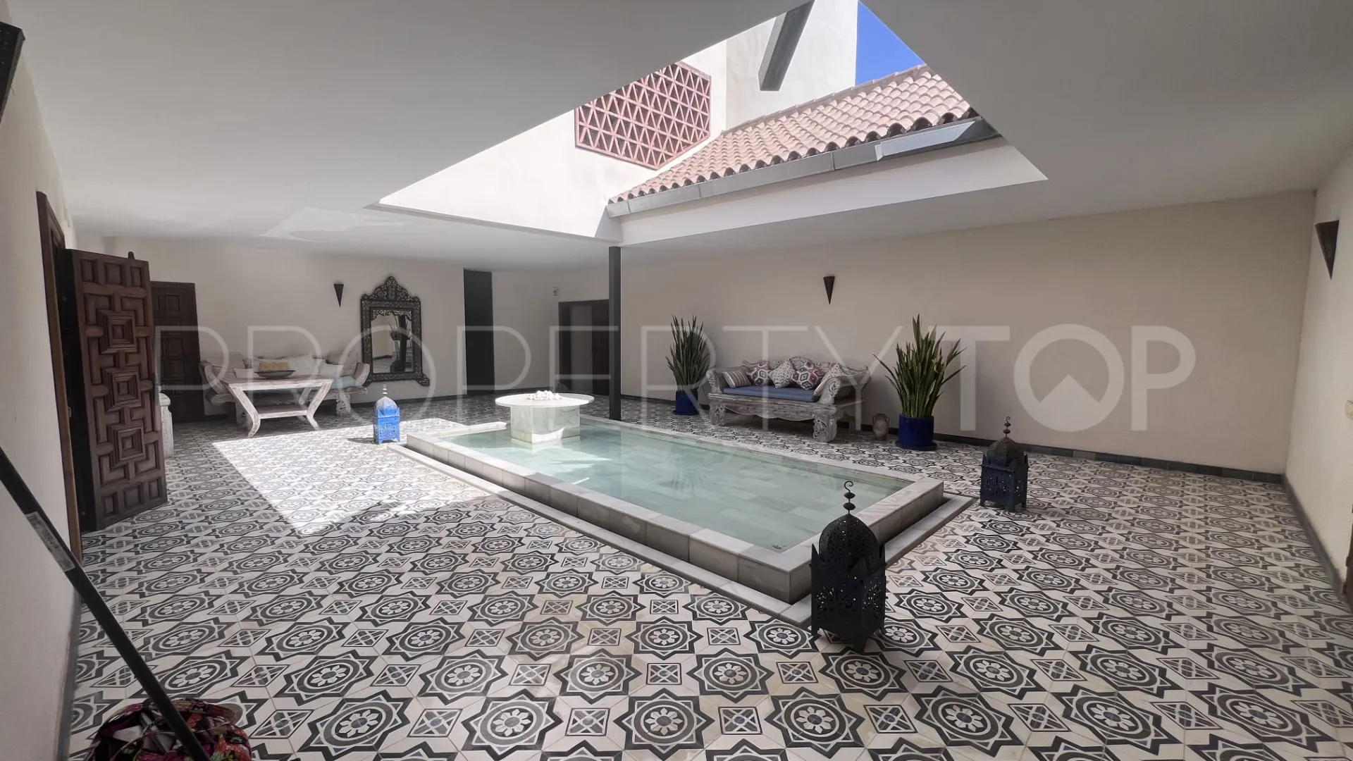 5 bedrooms villa in Atlanterra for sale