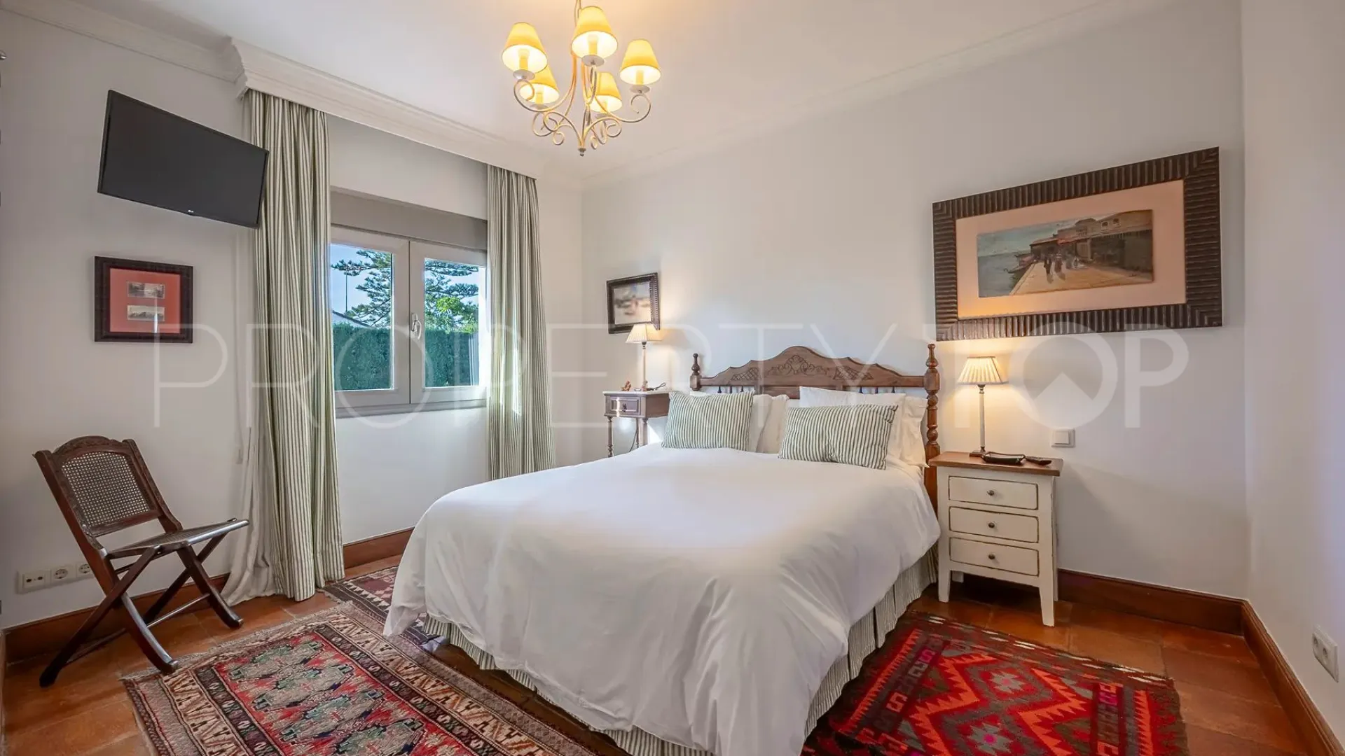 Villa con 5 dormitorios a la venta en Los Monteros Playa