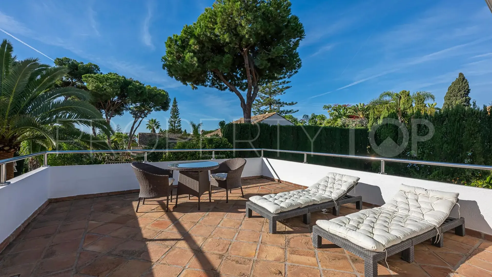 Villa con 5 dormitorios a la venta en Los Monteros Playa