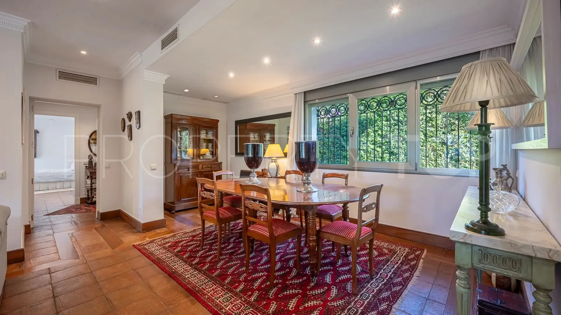 Villa con 5 dormitorios a la venta en Los Monteros Playa