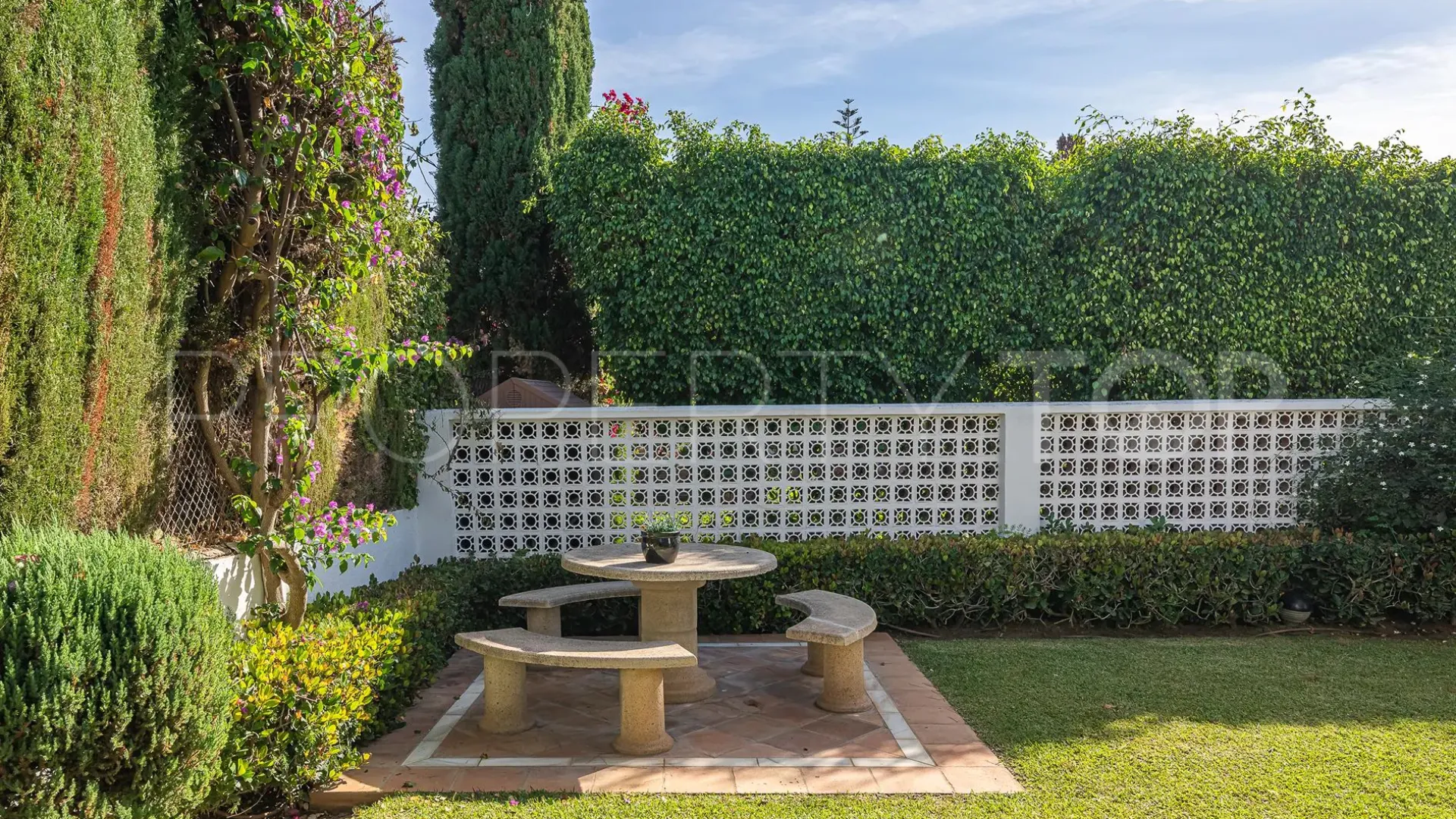 Villa con 5 dormitorios a la venta en Los Monteros Playa