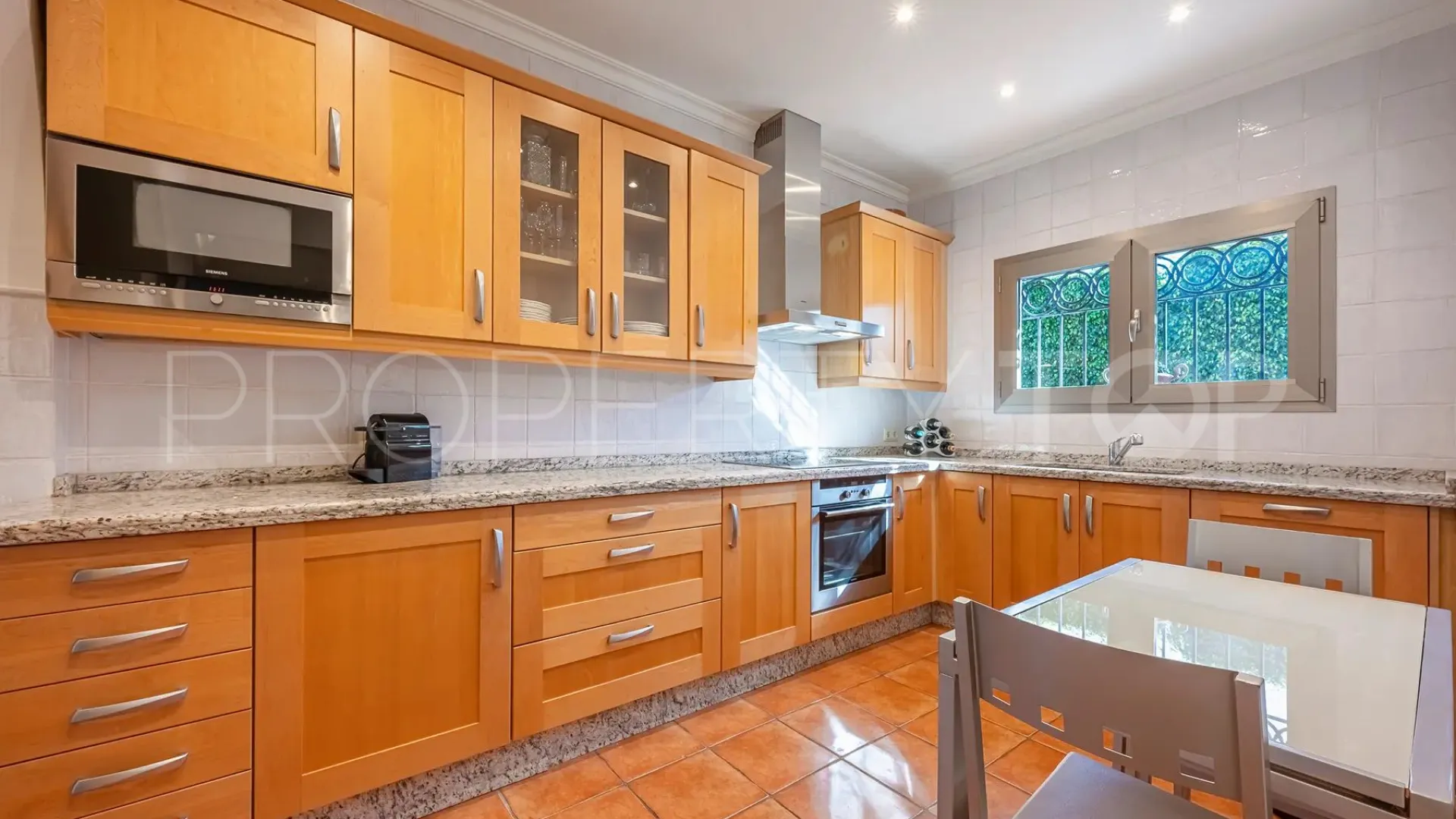 Villa con 5 dormitorios a la venta en Los Monteros Playa