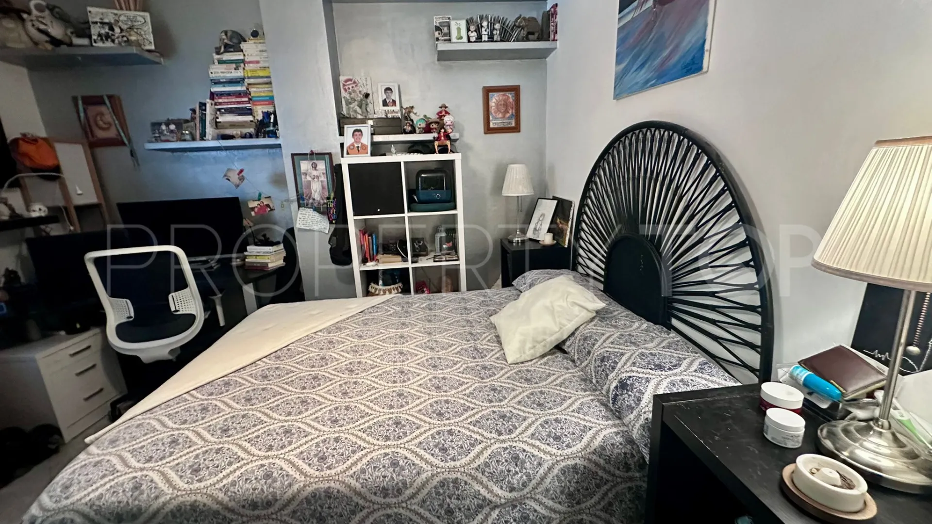 Buy San Pedro de Alcantara 4 bedrooms ground floor apartment