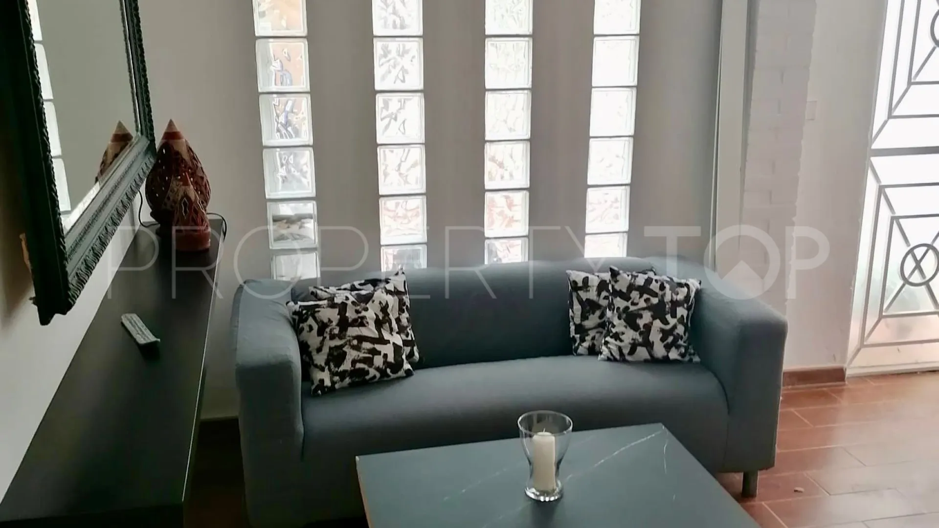 Buy San Pedro de Alcantara 4 bedrooms ground floor apartment