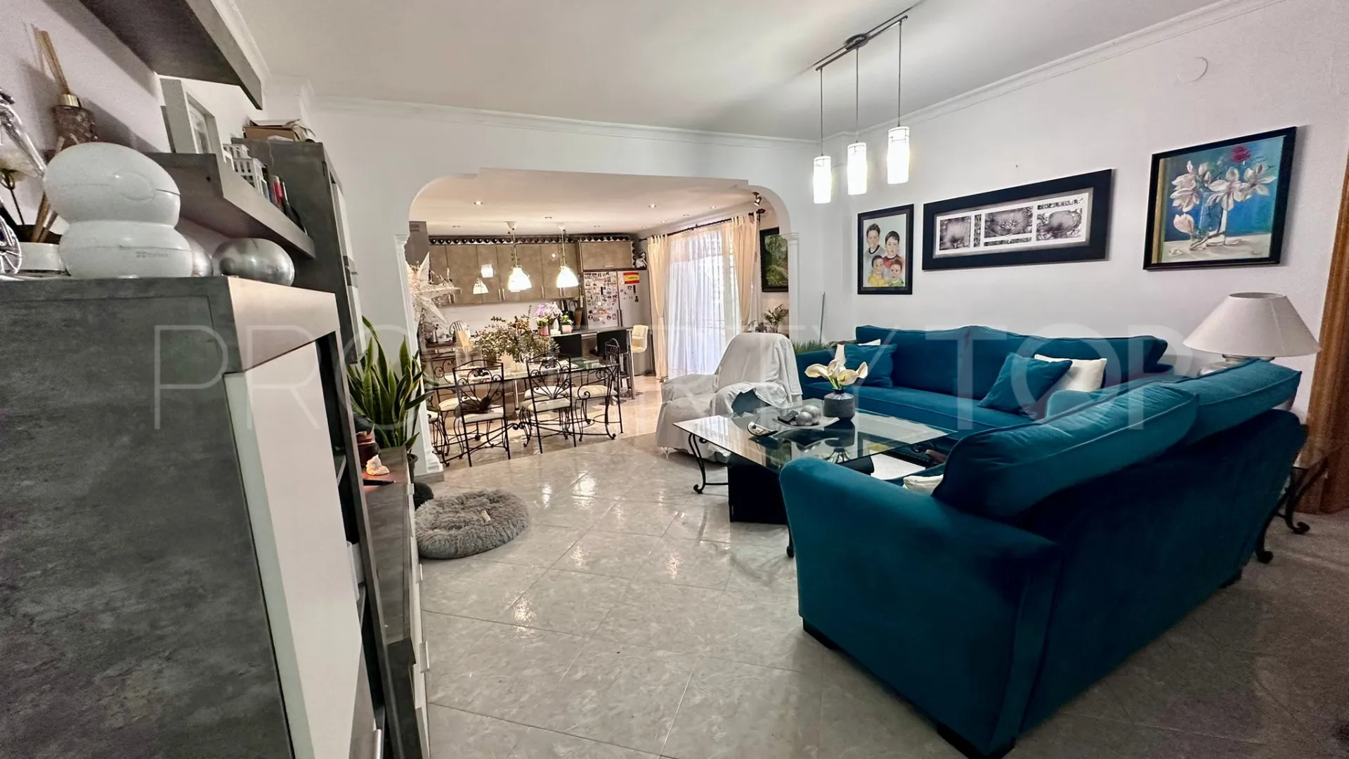 Buy San Pedro de Alcantara 4 bedrooms ground floor apartment