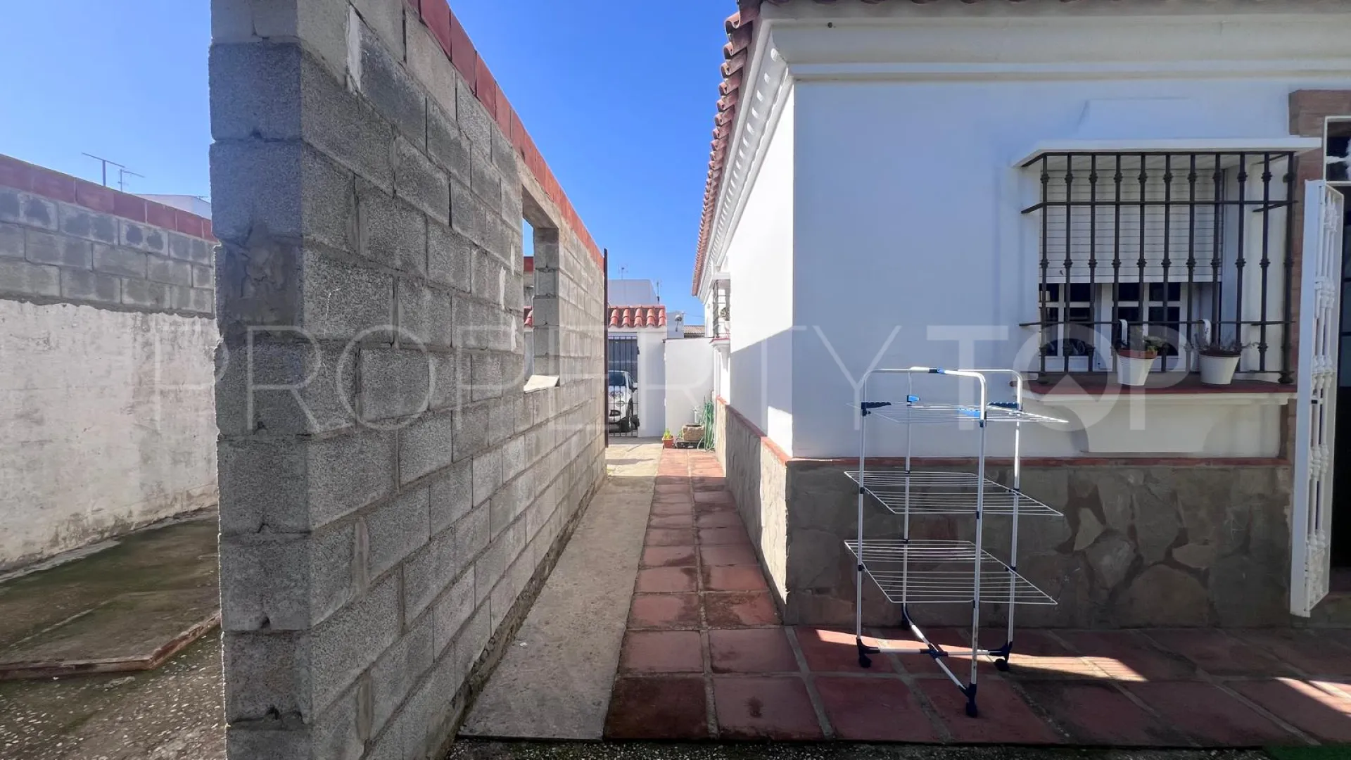 Tarifa chalet for sale