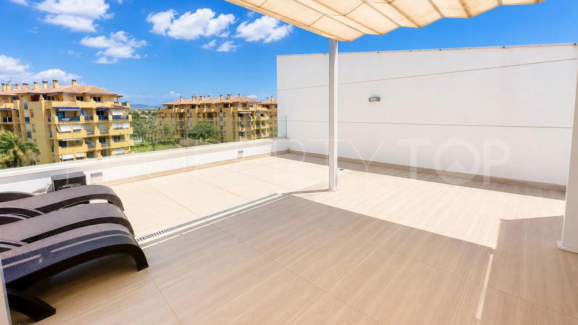 Cortijo Blanco, atico duplex en venta de 3 dormitorios