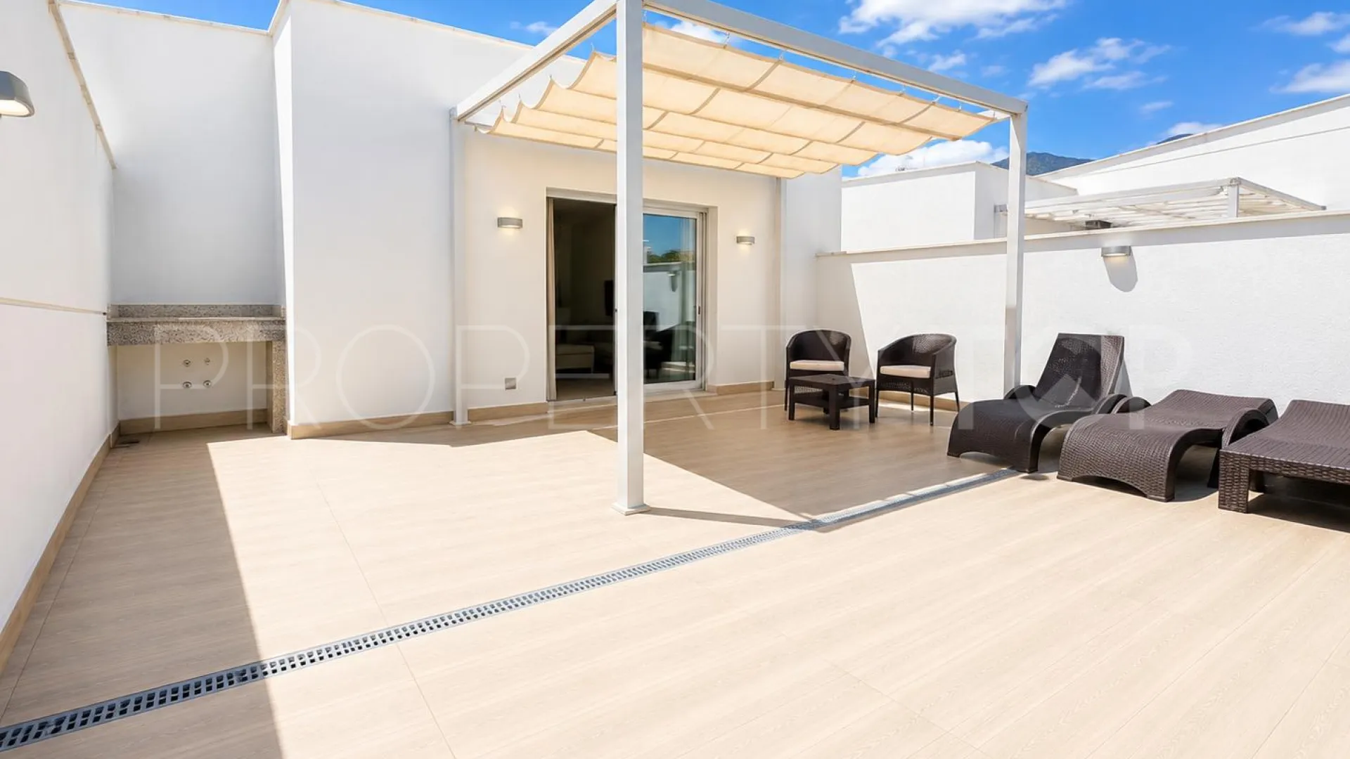 Cortijo Blanco, atico duplex en venta de 3 dormitorios
