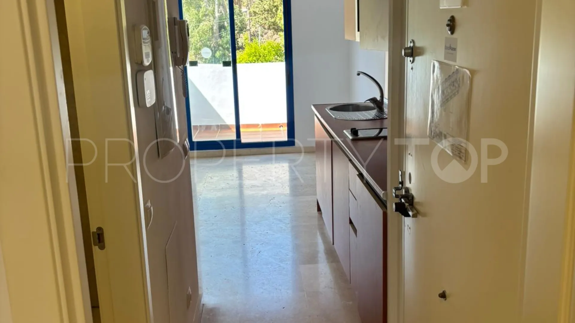 Benalmadena Costa, atico duplex con 1 dormitorio a la venta
