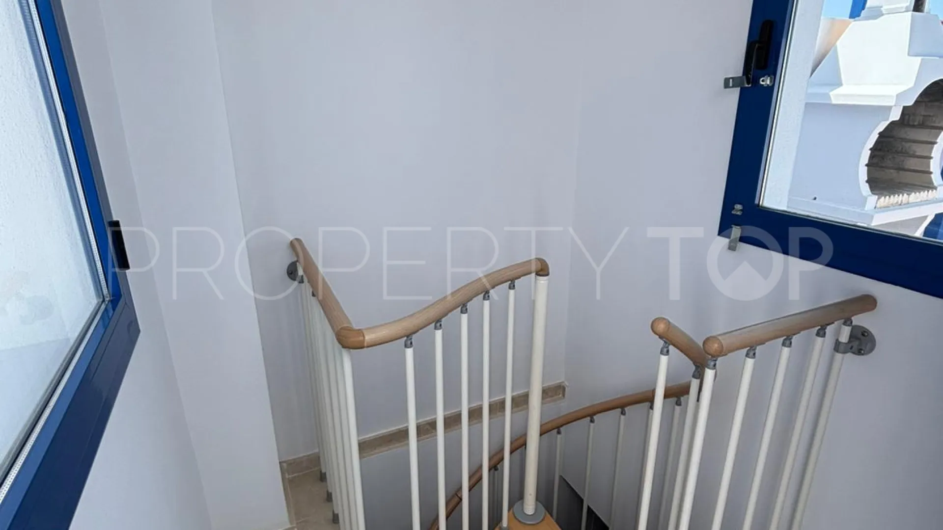Benalmadena Costa, atico duplex con 1 dormitorio a la venta