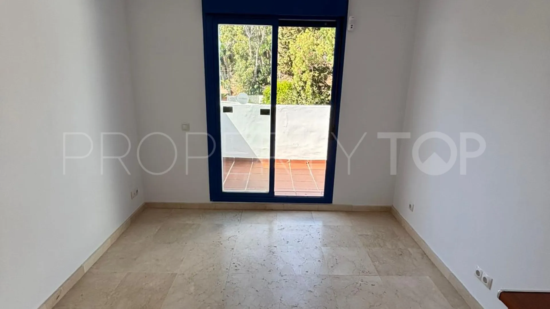 Benalmadena Costa, atico duplex con 1 dormitorio a la venta