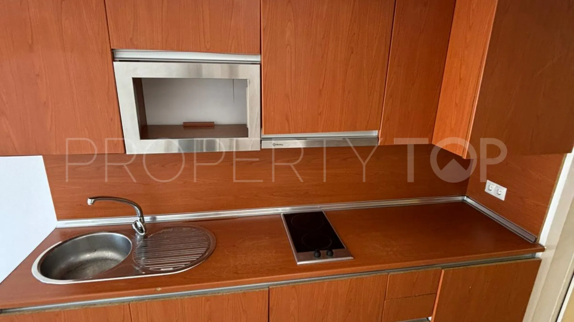 Benalmadena Costa, atico duplex con 1 dormitorio a la venta