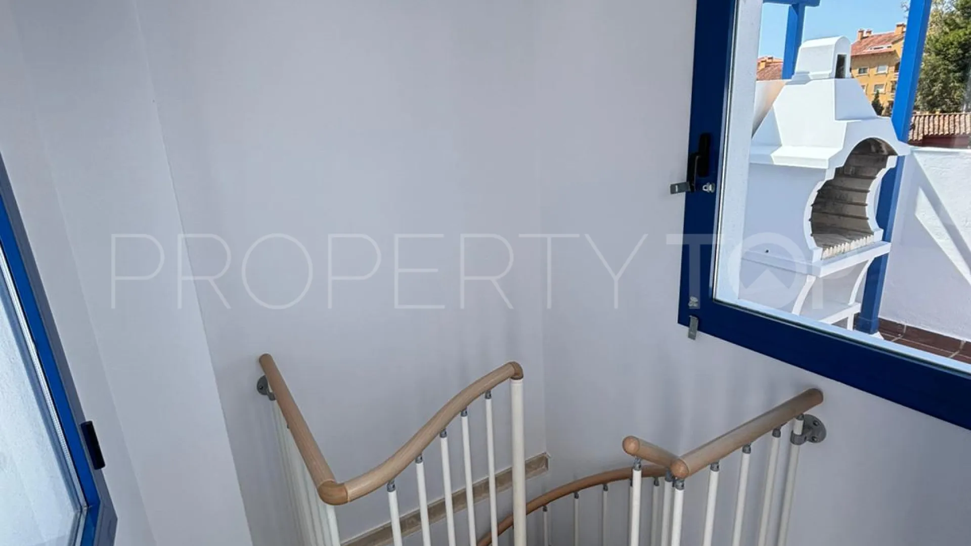 Benalmadena Costa, atico duplex con 1 dormitorio a la venta