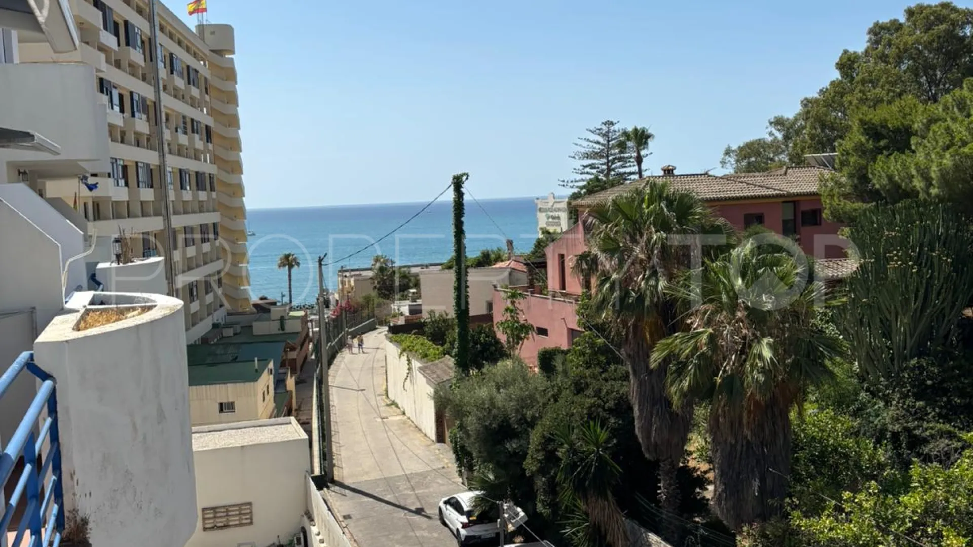 Benalmadena Costa, atico duplex con 1 dormitorio a la venta