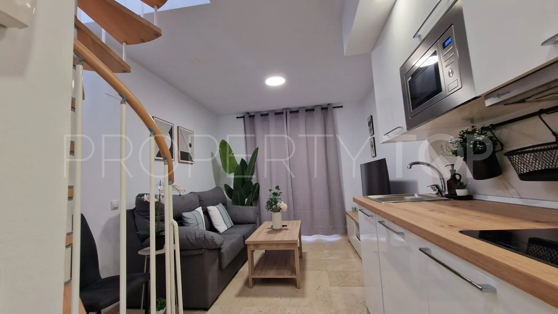 For sale penthouse in Benalmadena Costa