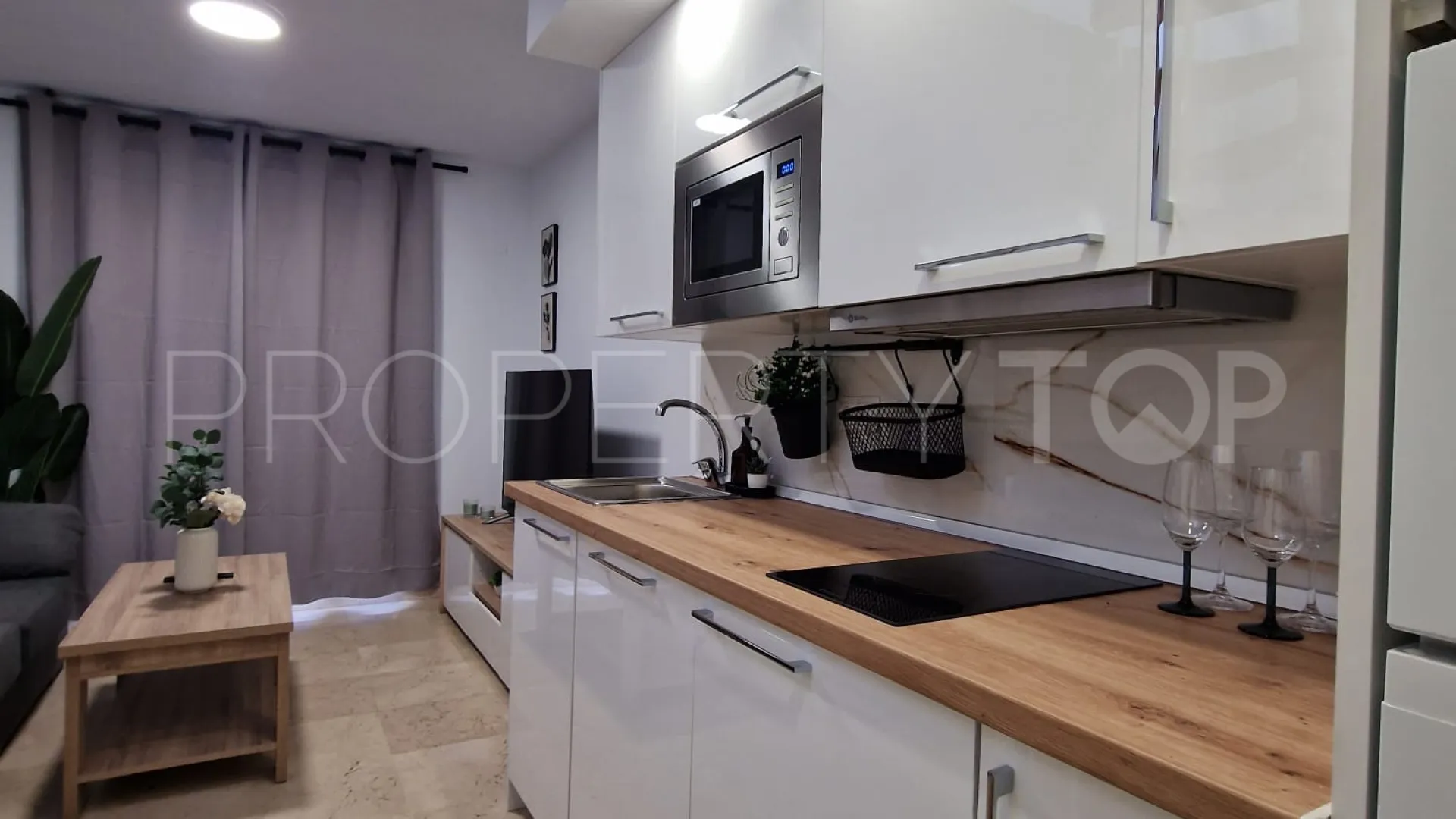 For sale penthouse in Benalmadena Costa
