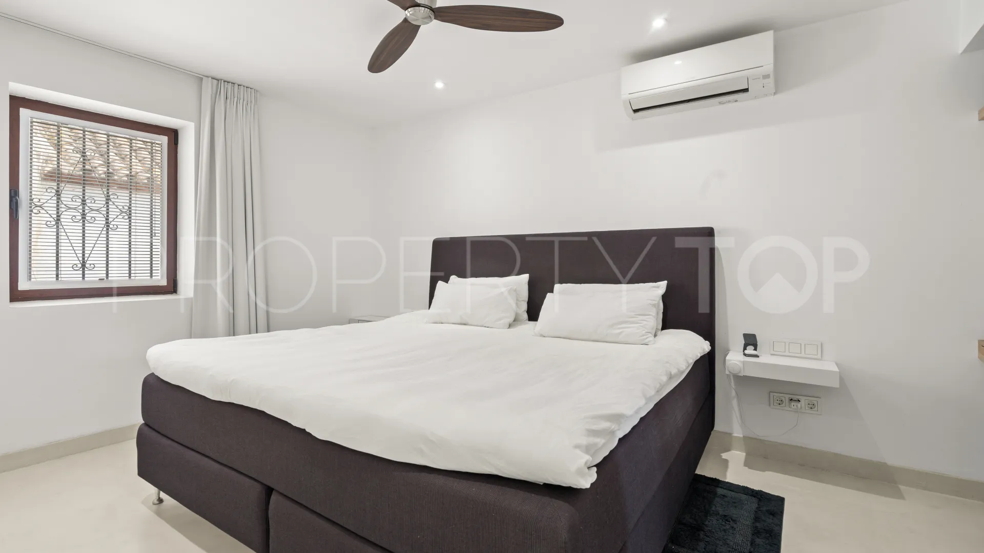 Adosado de 1 dormitorio a la venta en Estepona Casco Antiguo