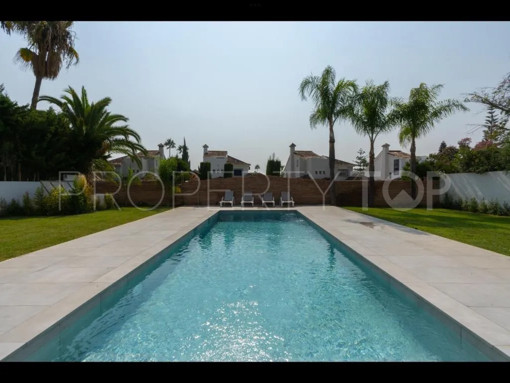 Las Brisas, villa con 6 dormitorios en venta