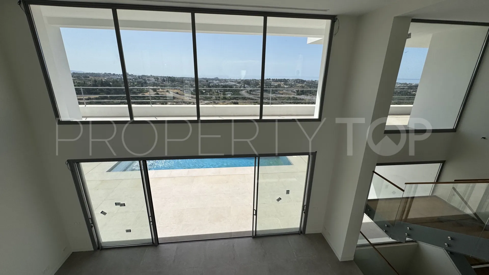 Villa for sale in Los Arqueros with 5 bedrooms