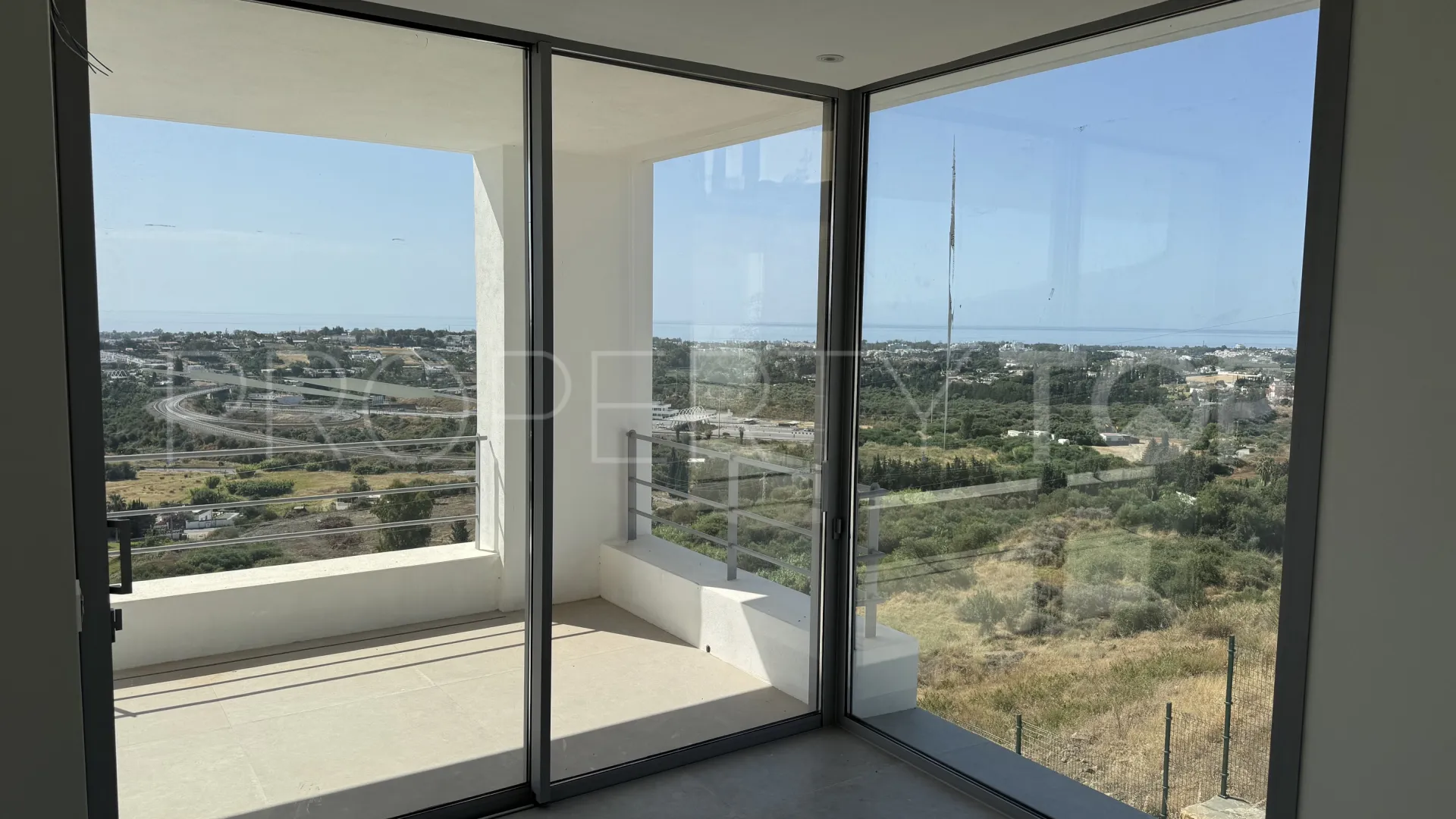 Villa for sale in Los Arqueros with 5 bedrooms