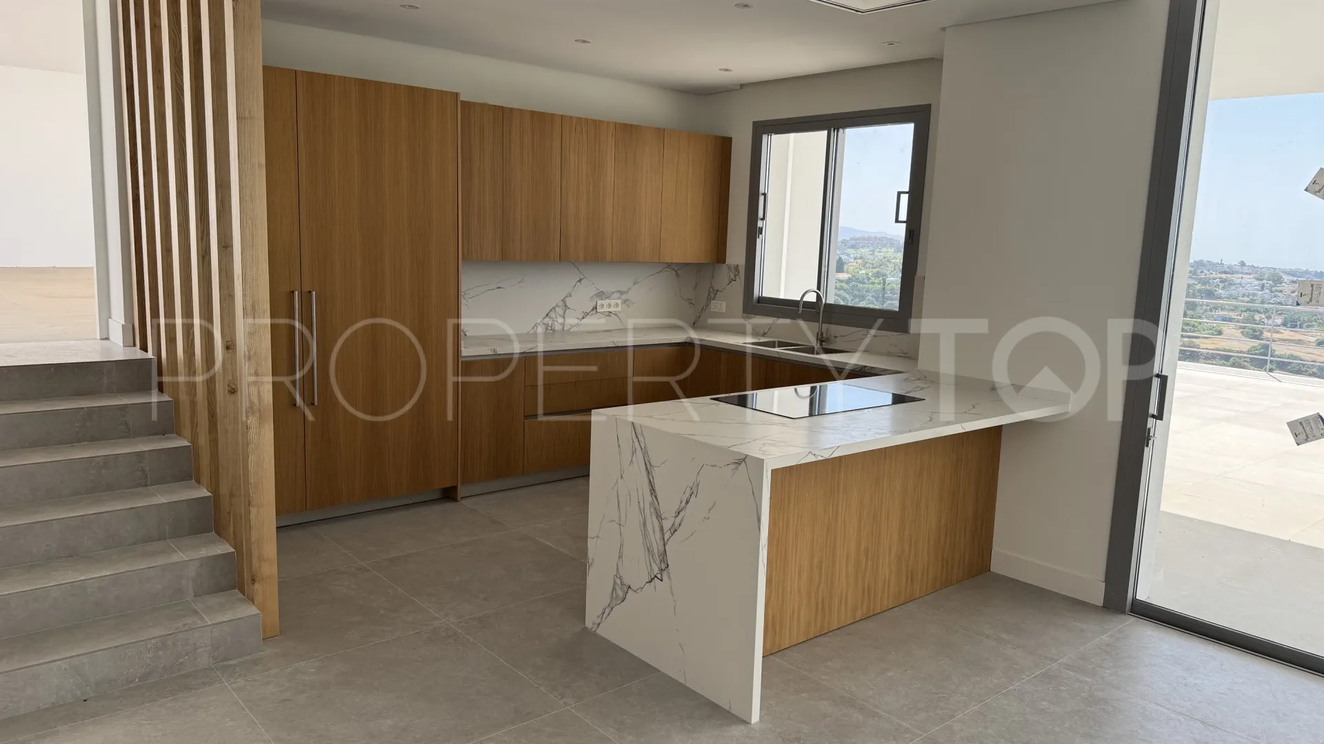 Villa for sale in Los Arqueros with 5 bedrooms