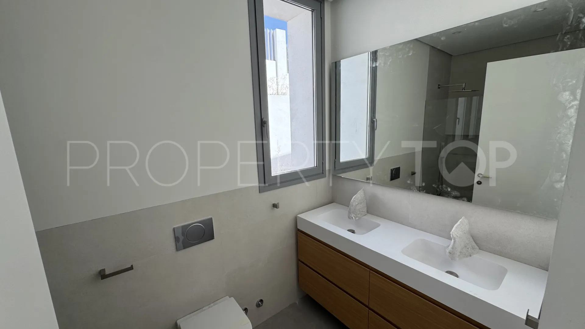 Villa for sale in Los Arqueros with 5 bedrooms