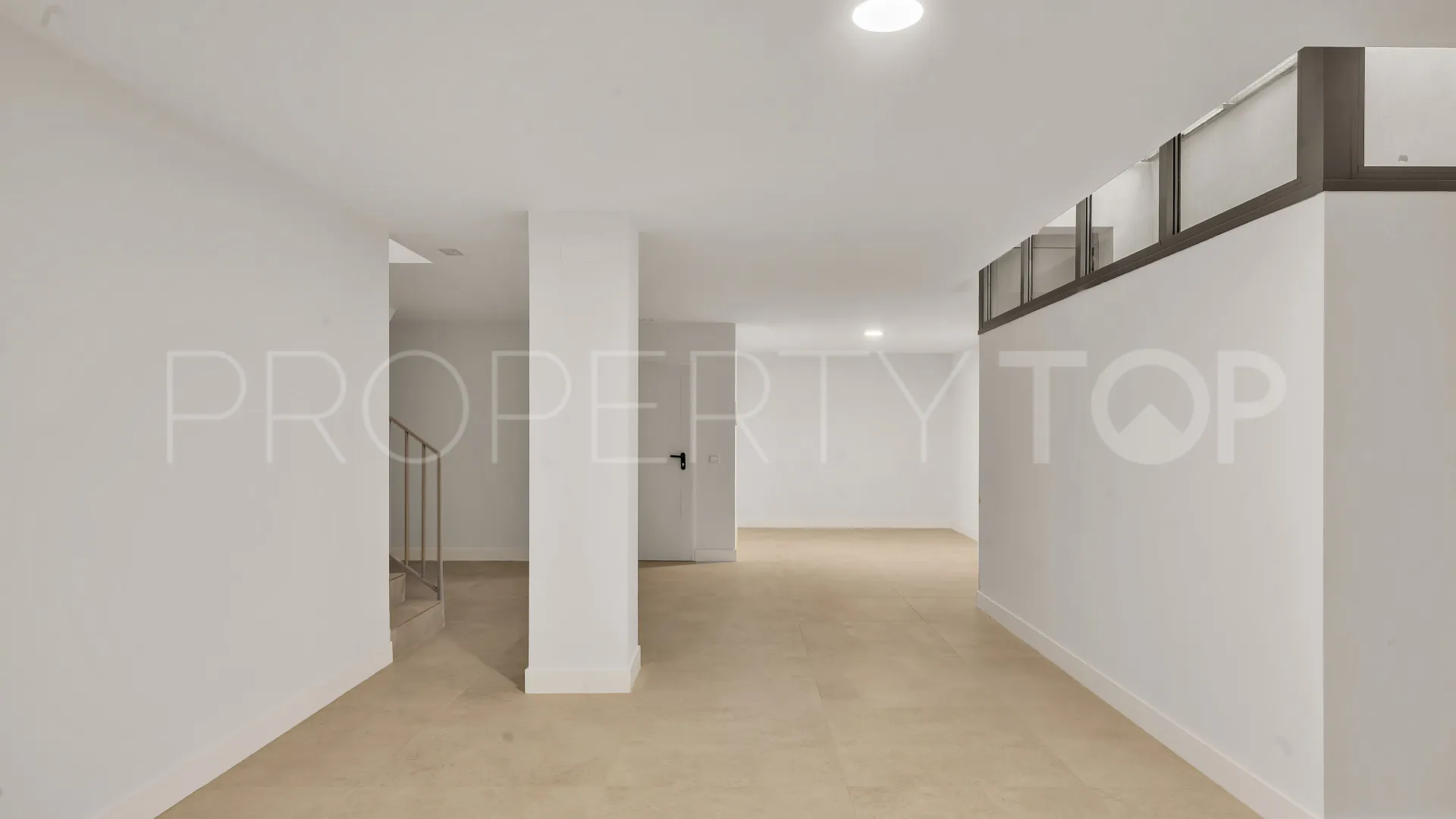 For sale ground floor apartment with 4 bedrooms in Santa Clara
