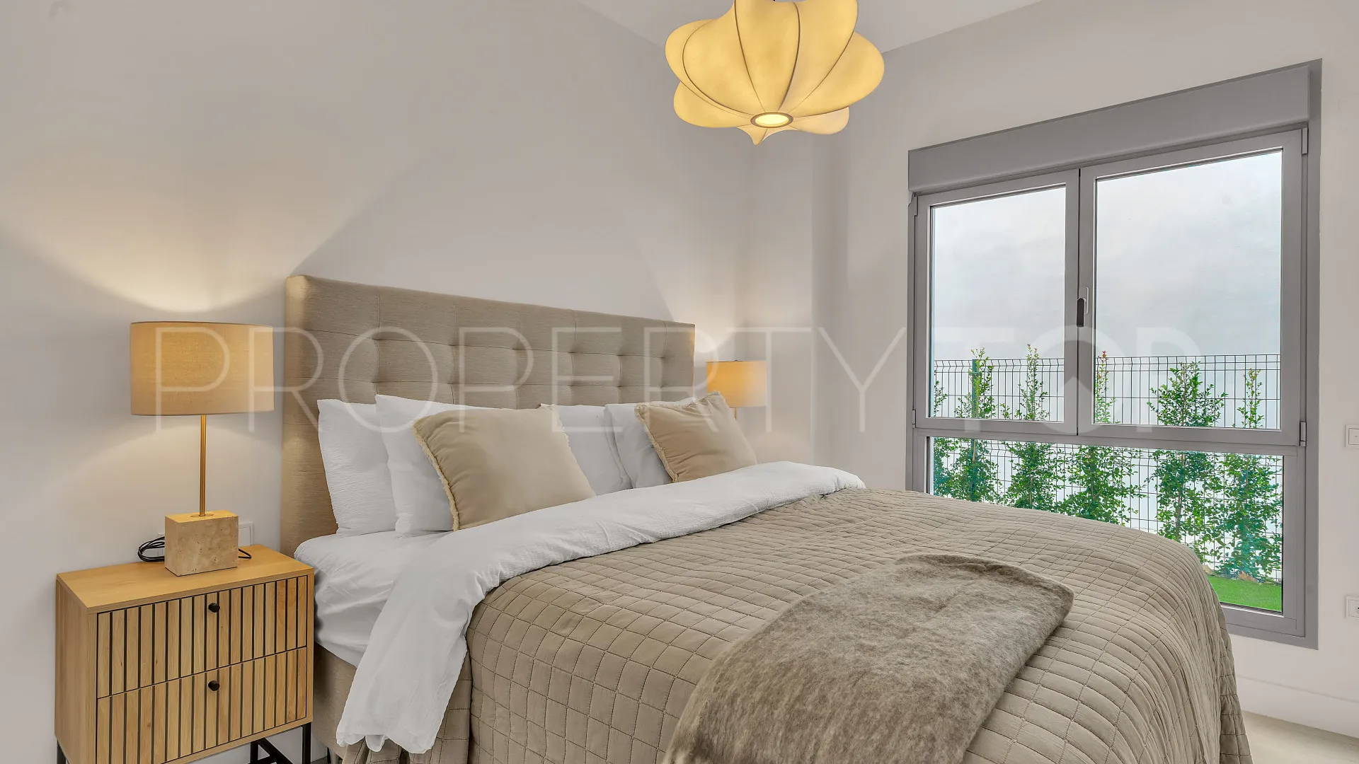 For sale ground floor apartment with 4 bedrooms in Santa Clara