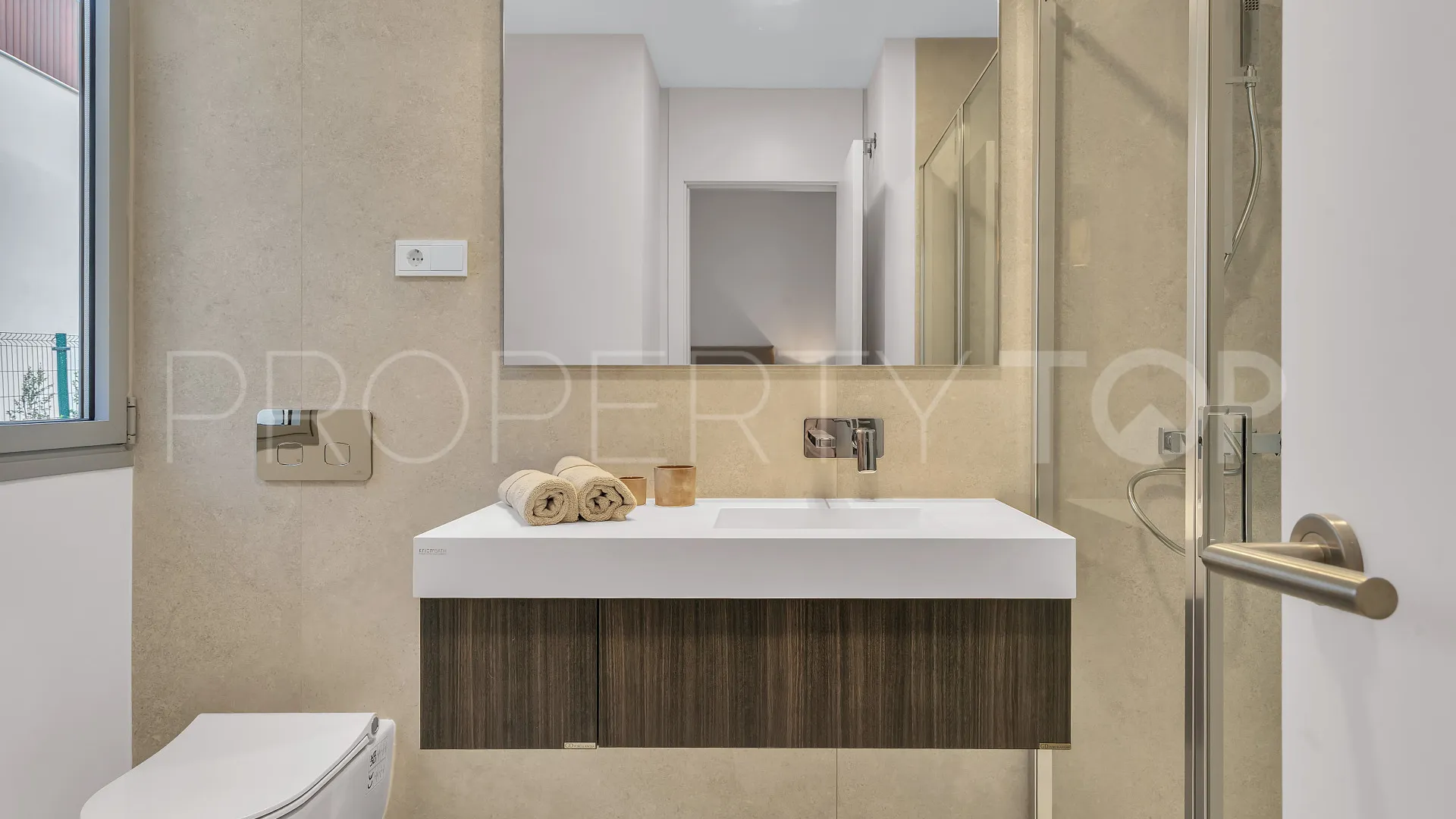 For sale ground floor apartment with 4 bedrooms in Santa Clara