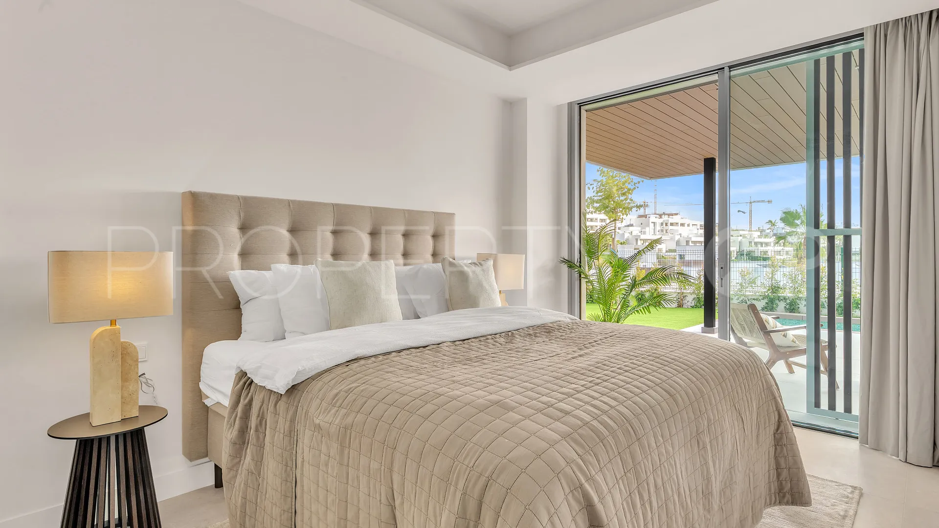 For sale ground floor apartment with 4 bedrooms in Santa Clara