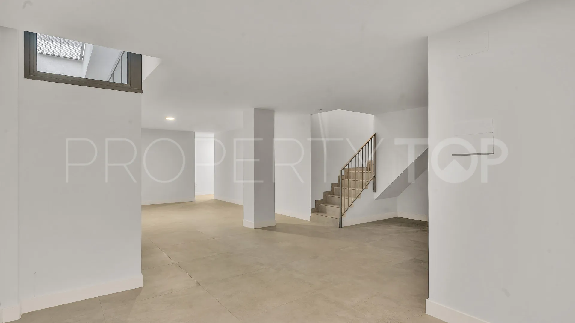 For sale ground floor apartment with 4 bedrooms in Santa Clara
