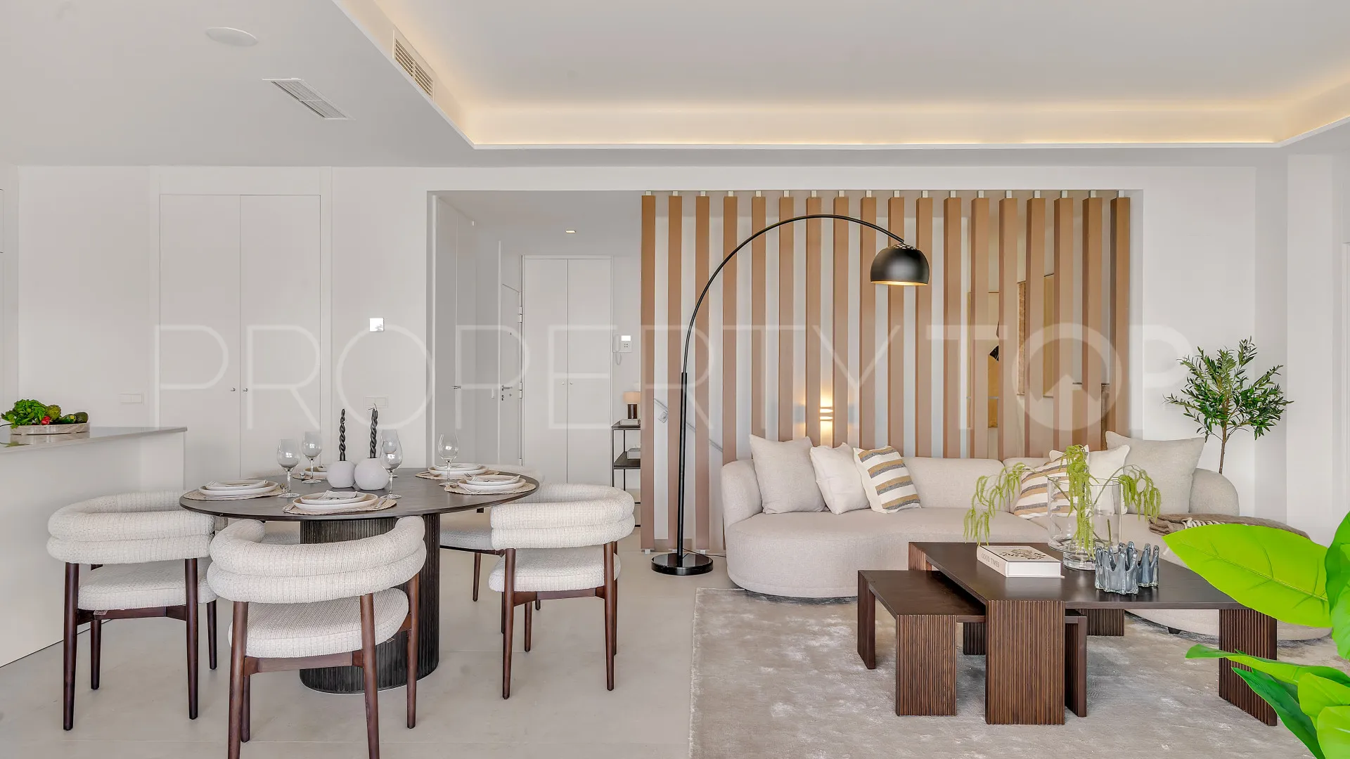 For sale ground floor apartment with 4 bedrooms in Santa Clara