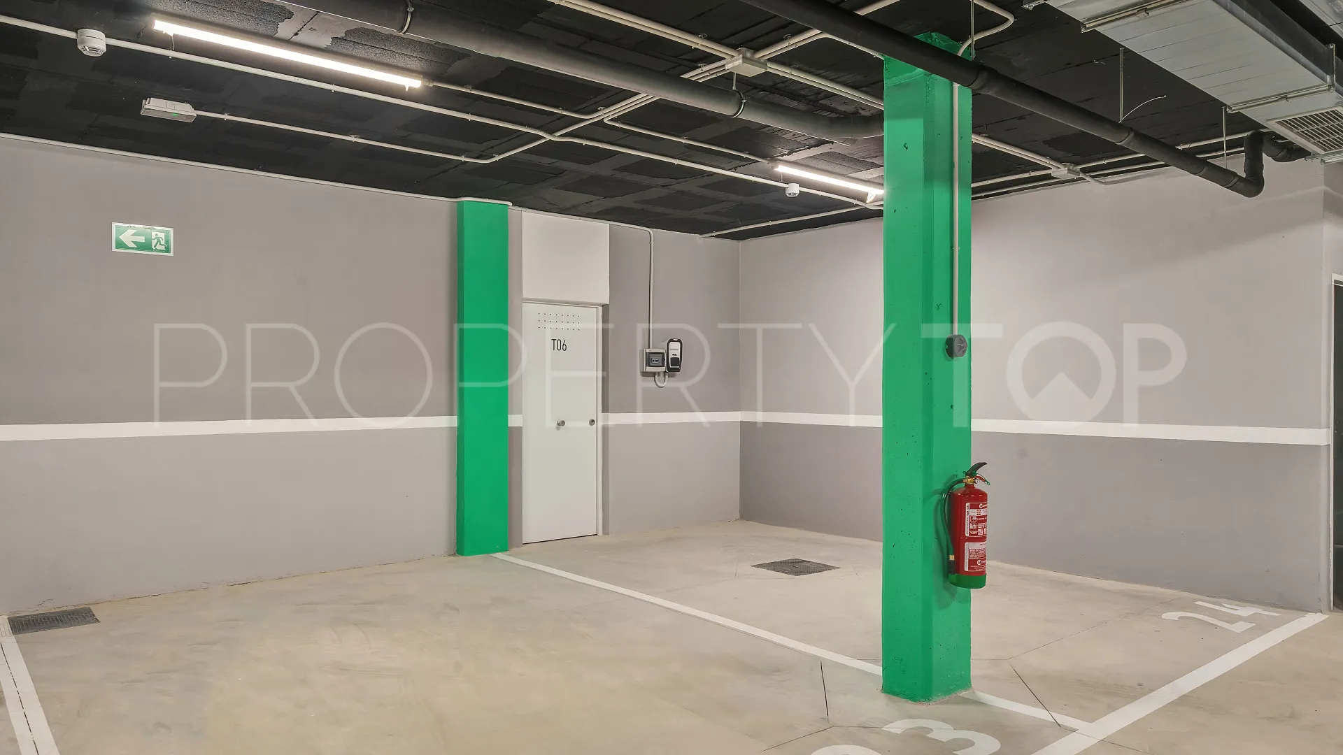 For sale ground floor apartment with 4 bedrooms in Santa Clara