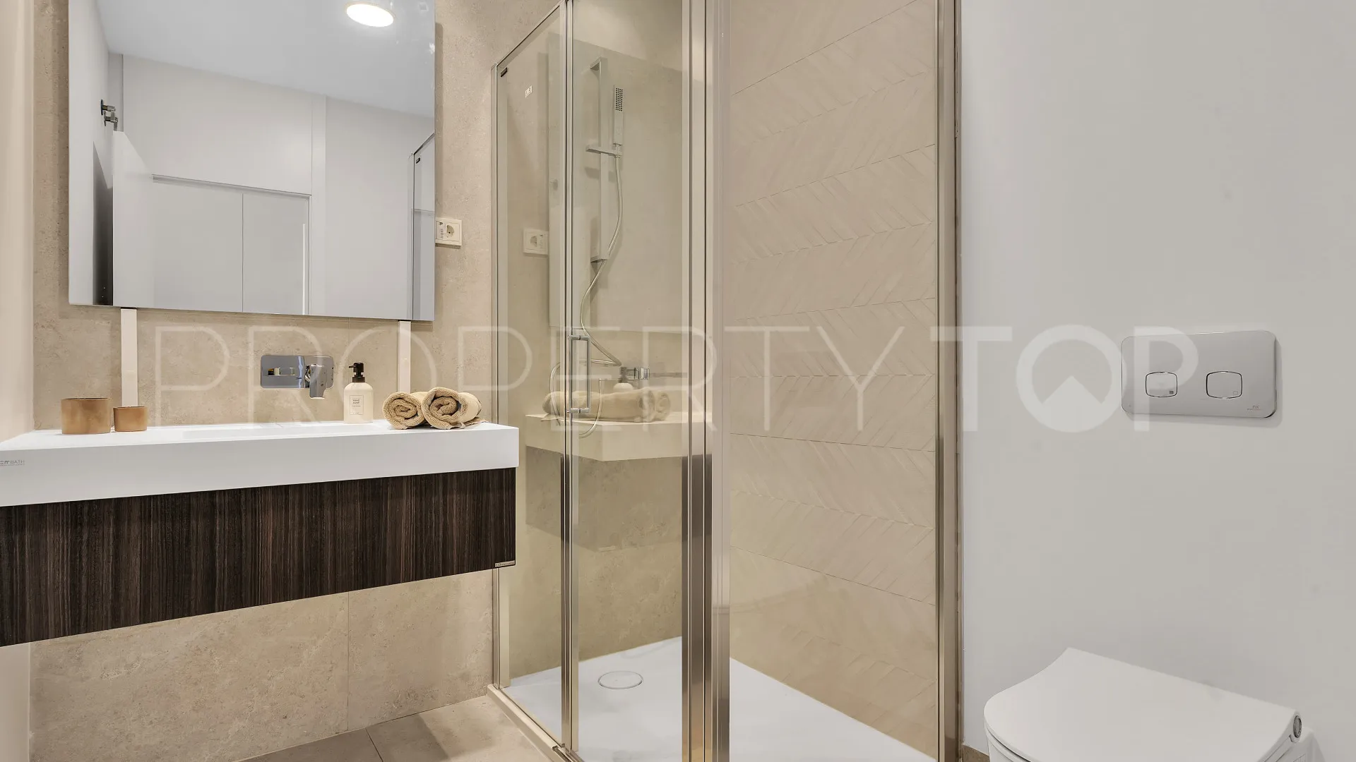 For sale ground floor apartment with 4 bedrooms in Santa Clara