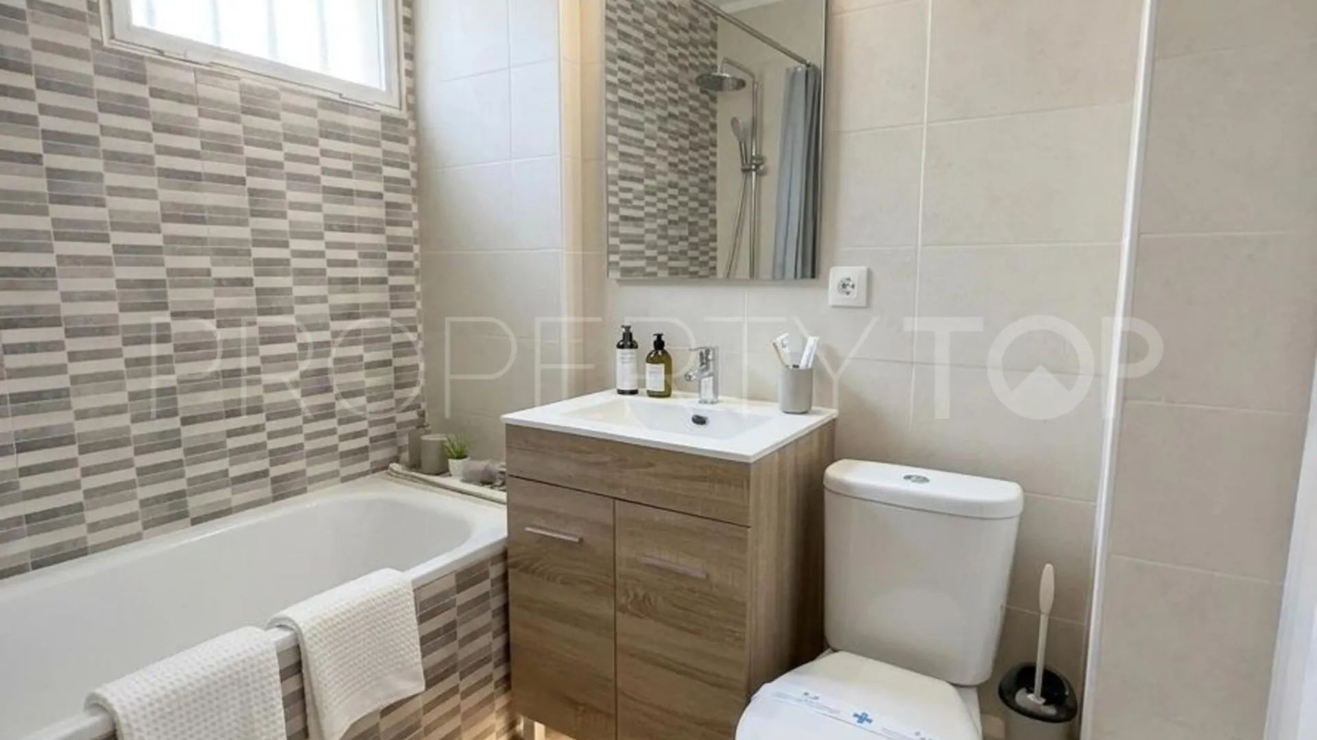 Apartment for sale in Benalmadena Costa