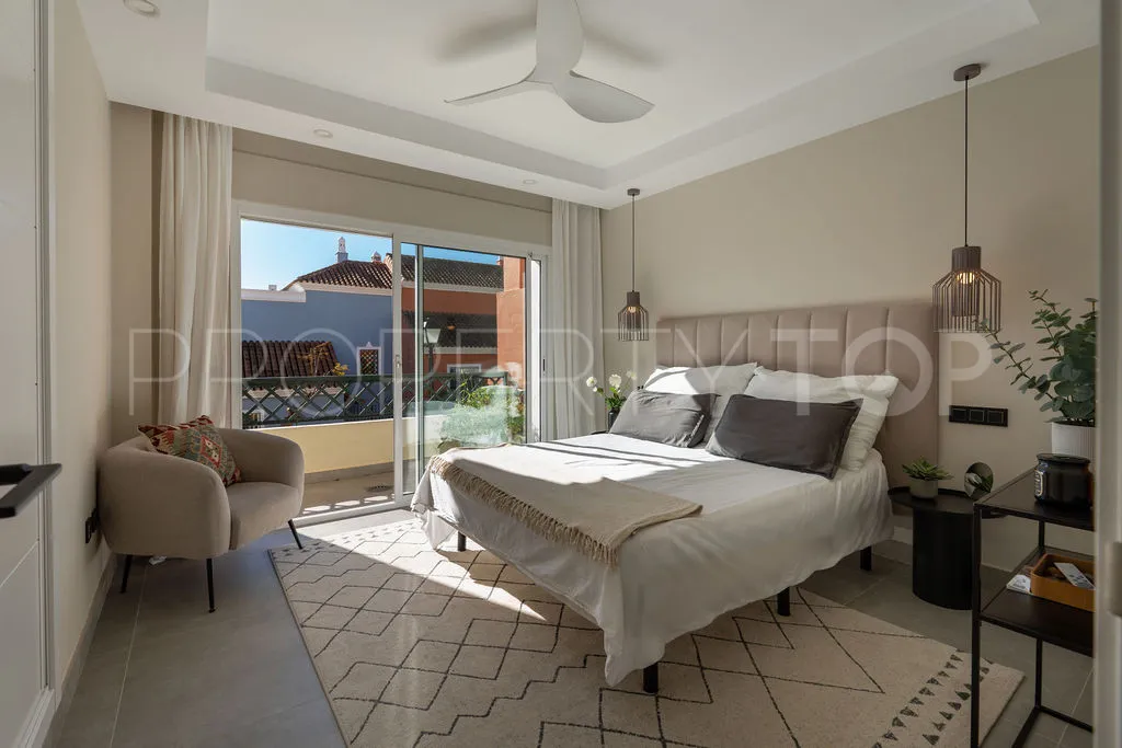 Adosado con 4 dormitorios en venta en Los Naranjos Golf