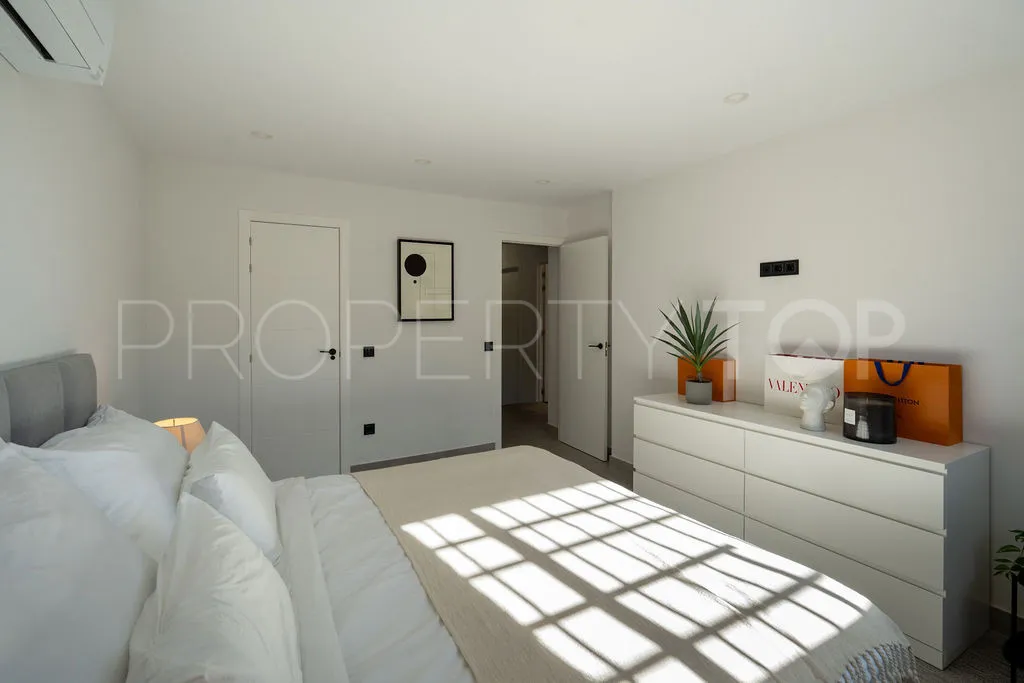 Adosado con 4 dormitorios en venta en Los Naranjos Golf