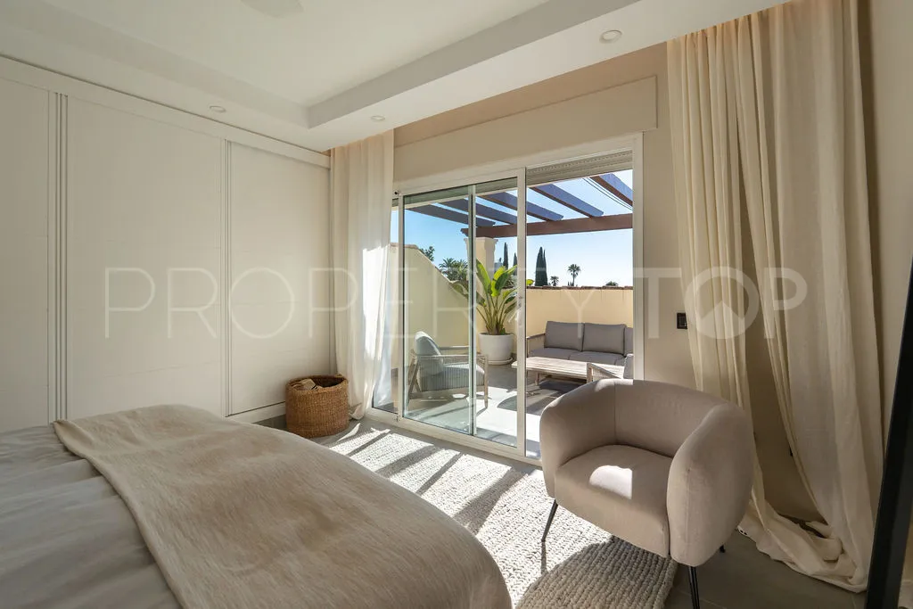 Adosado con 4 dormitorios en venta en Los Naranjos Golf