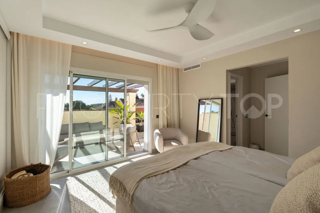Adosado con 4 dormitorios en venta en Los Naranjos Golf