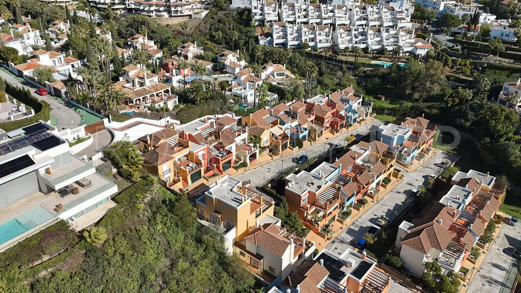 Adosado con 4 dormitorios en venta en Los Naranjos Golf