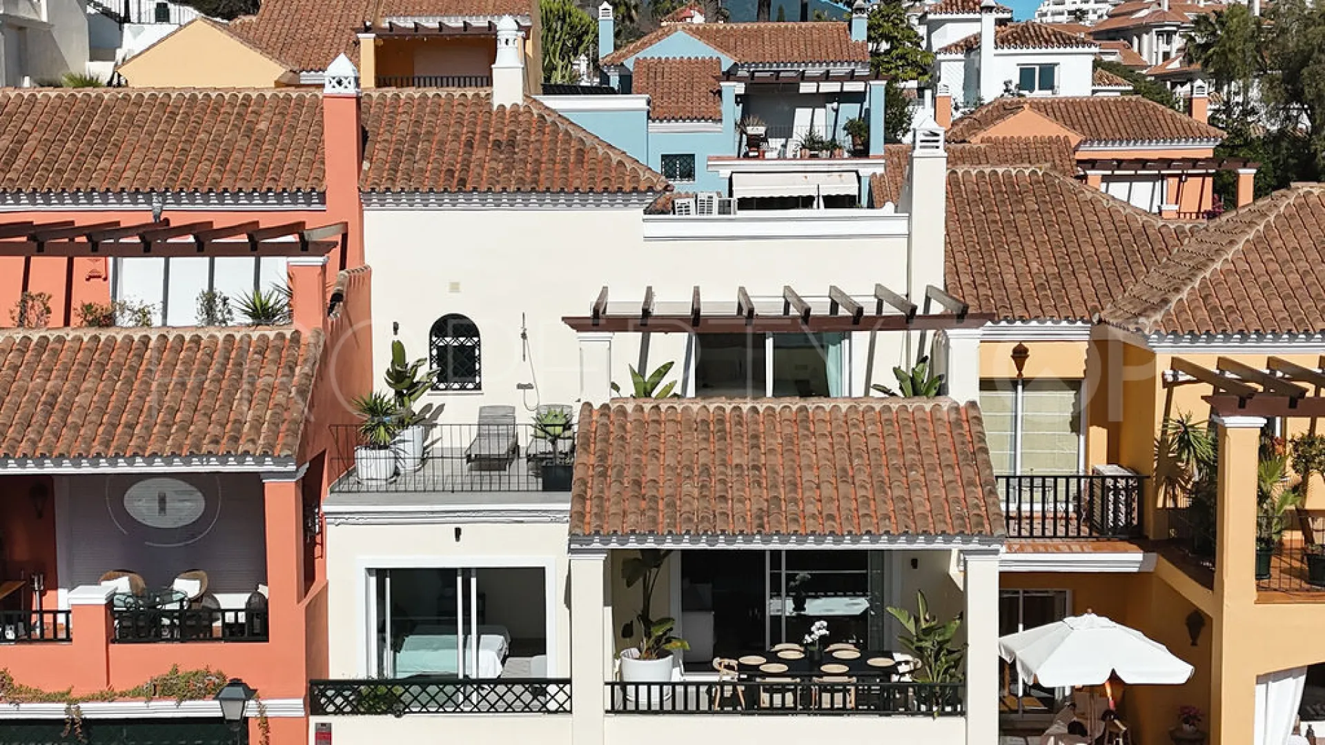 Adosado con 4 dormitorios en venta en Los Naranjos Golf