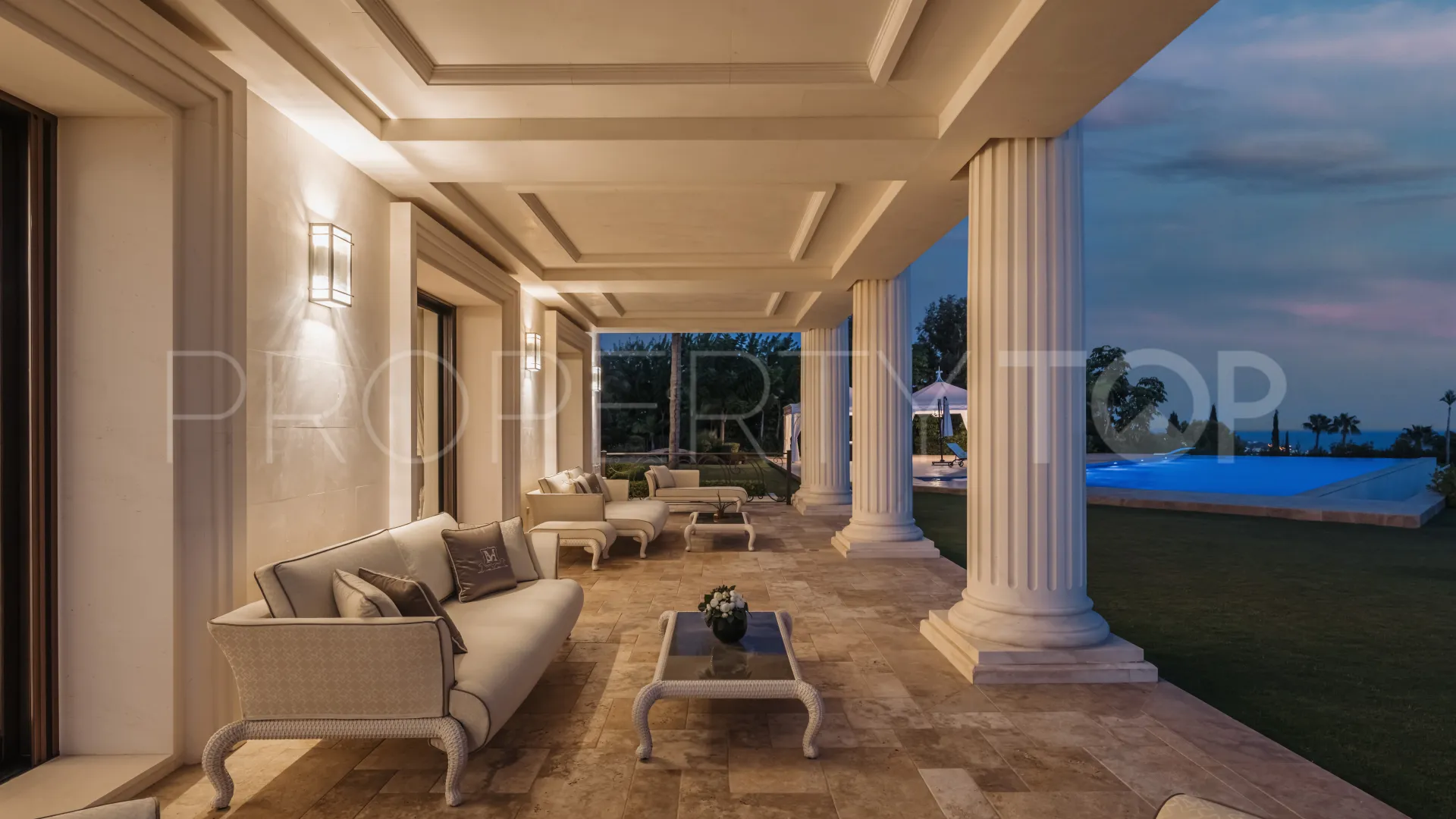 For sale Sierra Blanca villa with 10 bedrooms