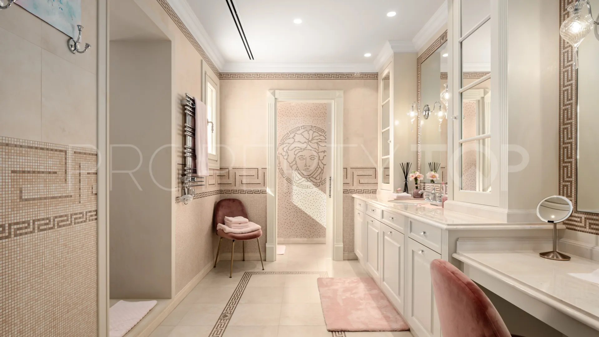 For sale Sierra Blanca villa with 10 bedrooms