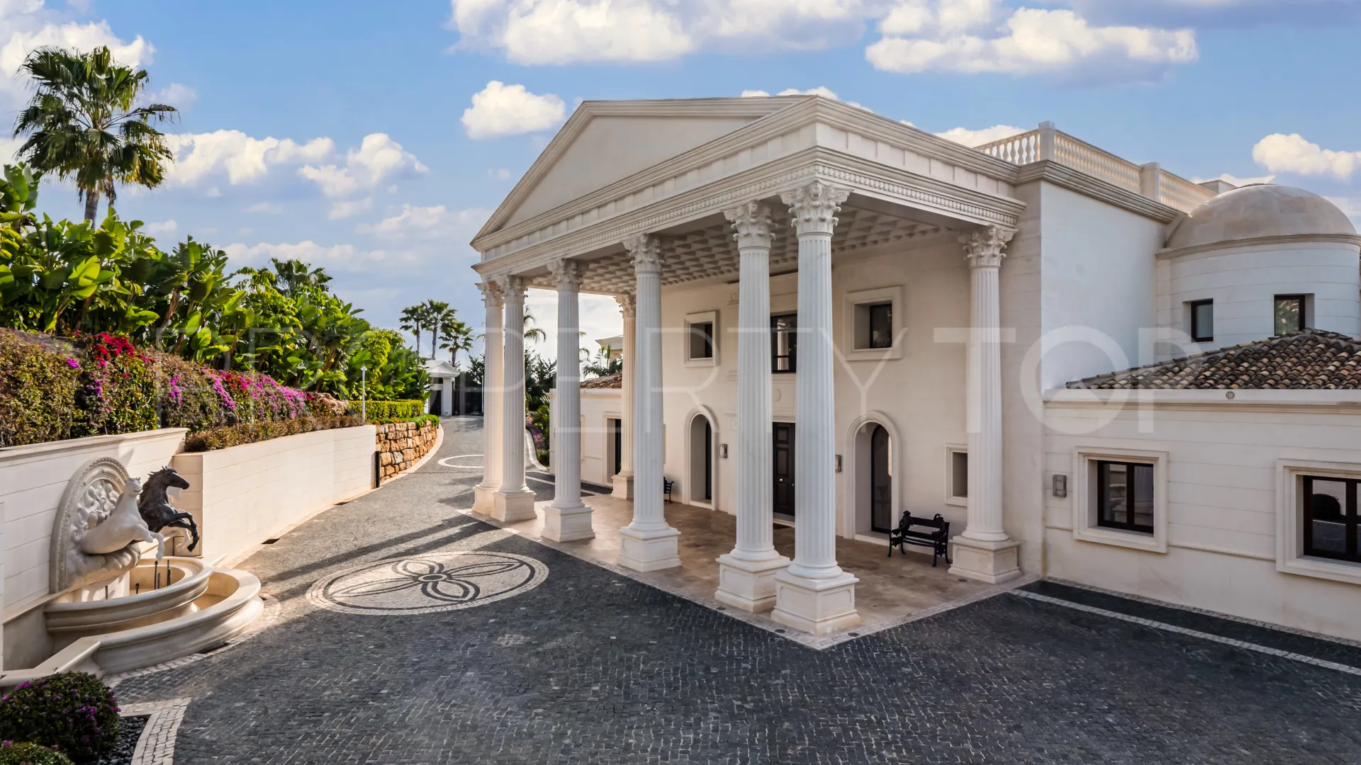 For sale Sierra Blanca villa with 10 bedrooms