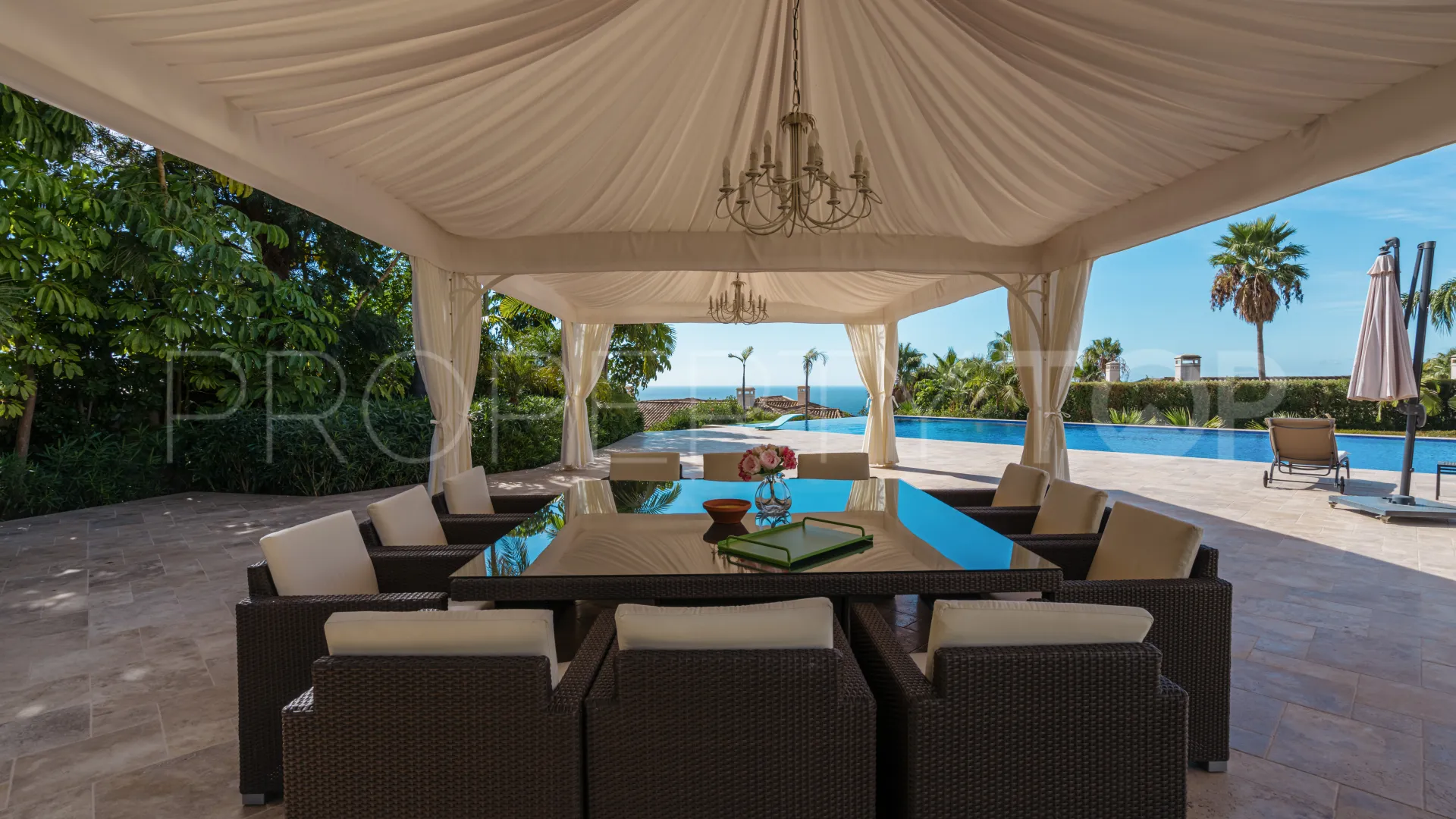 For sale Sierra Blanca villa with 10 bedrooms